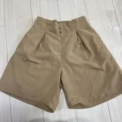 ベージュショートパンツ　150 ブランシェス