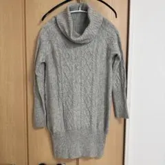 美品　nicole ケーブル編みタートルネックニット　グレー　ウール100%