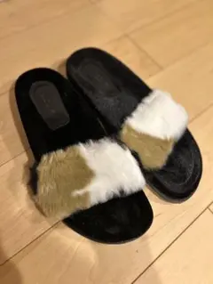 【週末値下げ1999→1799】ZARA ファー付きフラットサンダル 39