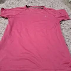 Under Armour ピンク Tシャツ