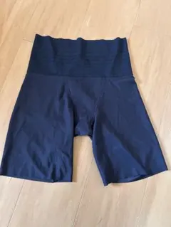 UNIQLO AIRism ボディシェイパーショーツ Lサイズ
