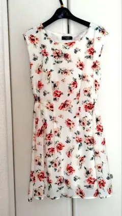 しまむら 花柄 上品 膝丈ワンピース