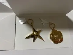 CHANEL チャーム2点セット　ノベルティ　新品　2025 ホリデー　限定