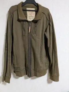 カーキ色 ジップアップジャケット