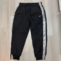 NIKE ナイロンパンツ ブラック シルバー