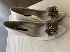 untitled ベージュ ポインテッドトゥ ヒール