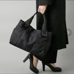 イアパピヨネ 樹脂パーツトートバッグ Mサイズ