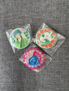 一番くじ 薬屋のひとりごと E賞 刺繍缶バッジ 3種セットのサムネイル