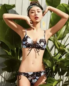 期間限定お値下げ中　ラヴィジュール　水着　新品　未使用のサムネイル