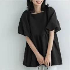 coca トップス　上品エンボス パフスリーブ ダイヤ柄 半袖　コカ　韓国　黒