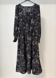 RESEXXY 黒 花柄 ワンピース スクエアネック フレア 長袖 大人ドレス