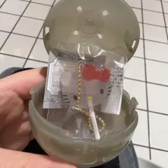 サンリオ　カラフルキャンディチャーム　キティ　ガチャ