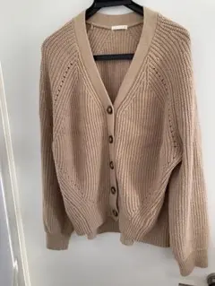 GU ベージュ Vネック カーディガン M