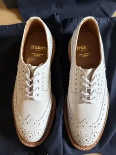 Tricker's bourton 61/2ウィングチップ レザーシューズ 白 - メルカリ