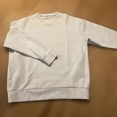 SHUCAホワイト クルーネックスウェット　Mサイズ
