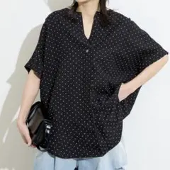 美品　ジャーナルスタンダード　レーヨン麻ノーカラーブラウス　ブラックドット　水玉のサムネイル