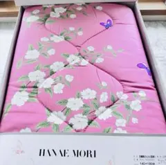 【新品】ハナエモリ 西川産業 合繊肌ふとん 山吹の花 ピンク 蝶 花柄 肌掛けのサムネイル