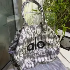 Alo Yoga Shopper Tote Grey Tie Dye - メルカリ