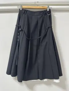 黒のプリーツスカート ウエストベルト付き