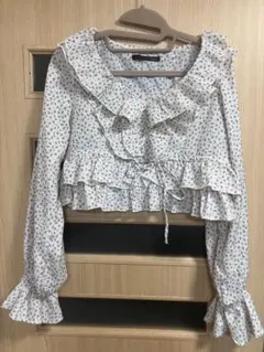 Heather 花柄フリルブラウス ショート丈のサムネイル