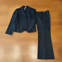 NEWYORKER レディース　スーツセットアップ　ダークグレー　ストライプ