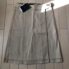 新品　バーバリー　デニム　ベージュ　スカート