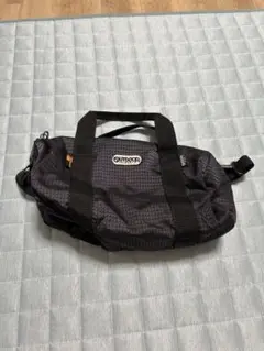 OUTDOOR ボストンバッグ 黒　アウトドア　小物 クラッチ