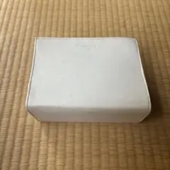 shu uemura ポーチ ホワイトのサムネイル