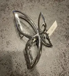 シルバー 蝶デザイン ヘアクリップ