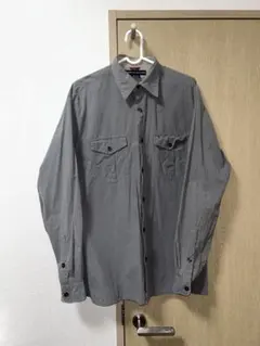 グレー 長袖シャツ ボタン付きポケット