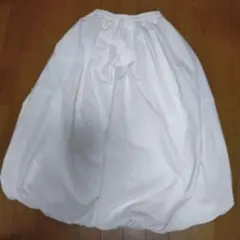 ホワイト フレアスカート バルーンシルエット