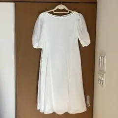 新品タグ付き フォクシー　ホワイト Aライン ワンピース パフスリーブ半袖