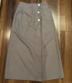 グレー ボタン付き タイトロングスカート