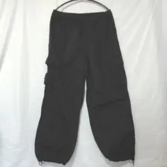 UNIQLO ユニクロ イージーカーゴパンツ　ブラック