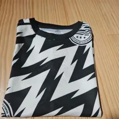 adidas サッカー 半袖Tシャツ 総柄のサムネイル