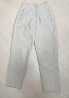 ZARA ライトベージュ スラックス XS