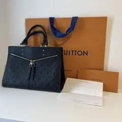 Item thumbnail for item 88572e8c-e934-4b0f-bf8a-32486f3f516a