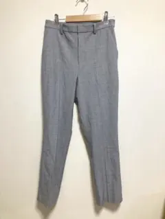 ユニクロ　グレー チェック柄 スラックス