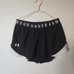レディースUnder Armour ショートパンツ 黒/白 陸パン M