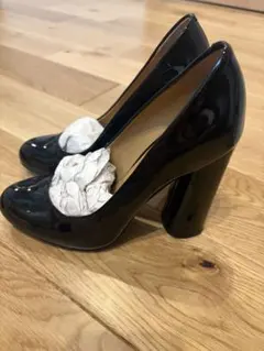 Nine West ブラック エナメル パンプスのサムネイル