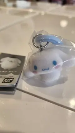 サンリオカラフルカラビナマスコットチャーム　シナモ