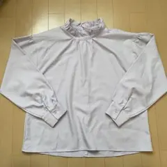 セシルマクビー 薄紫色長袖ブラウス フリル付き