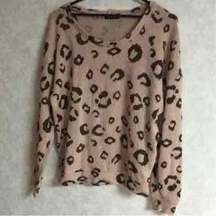 ヒョウ柄のニット