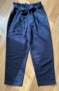 アーバンリサーチ　ネイビー ハイウエスト テーパードパンツ