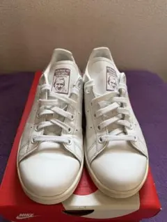 ADIDAS STAN SMITH（GY5696）のサムネイル