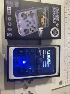 ゲームコンソール