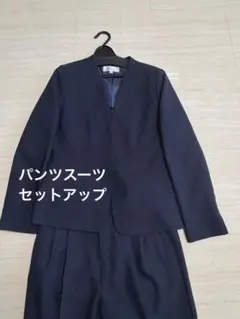 年内セールでお値引きしました(๑′ᴗ‵๑)ネイビー パンツスーツ セット