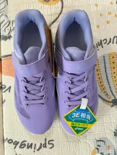 ASICS　LAZERBEAM レザービーム　22cm 新品 アウトレットのサムネイル