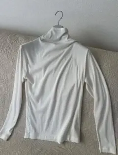 UNIQLO シアージャージータートルネックT