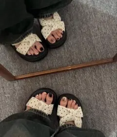 Miniministore ドット柄クロスリボン厚底サンダルのサムネイル
